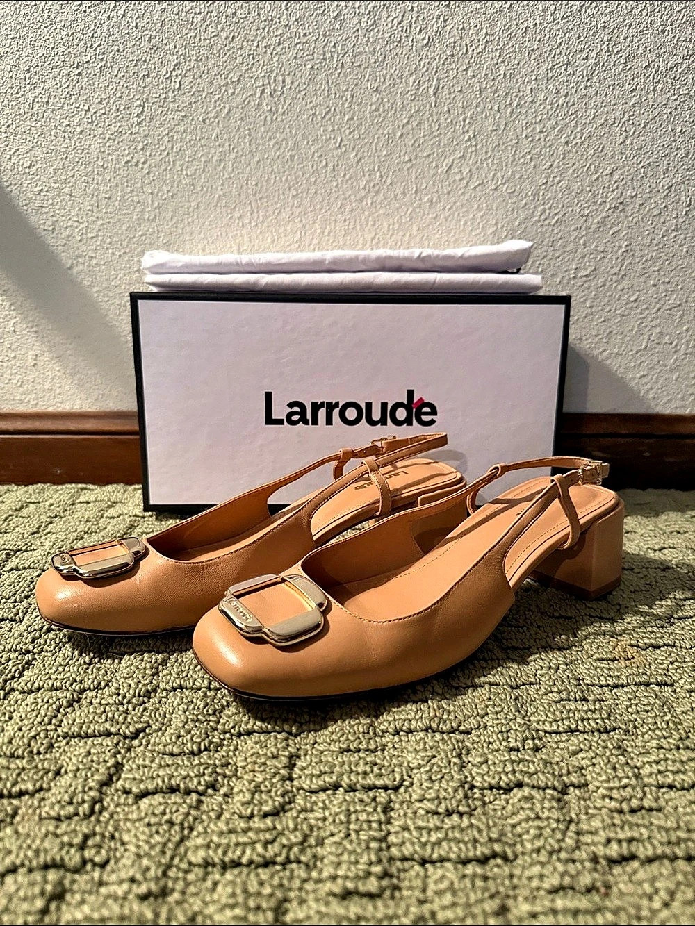 Larroudé Maria Slingback Block Heel Pump Tan US 8.5